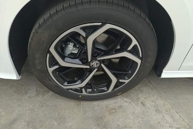 Used MG 5 2026 Model 300DVVT Global Flagship MAX Edition Left Front Wheel Hub
