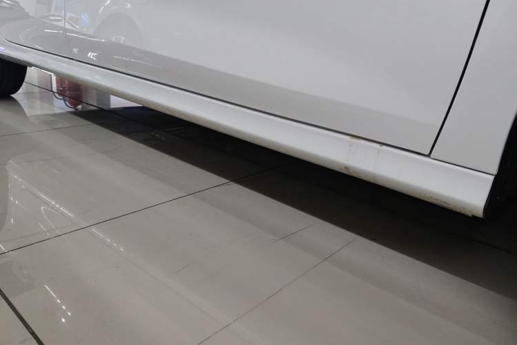 Used MG 5 2026 Model 180DVVT Global Early-Bird Edition Right Side Sill