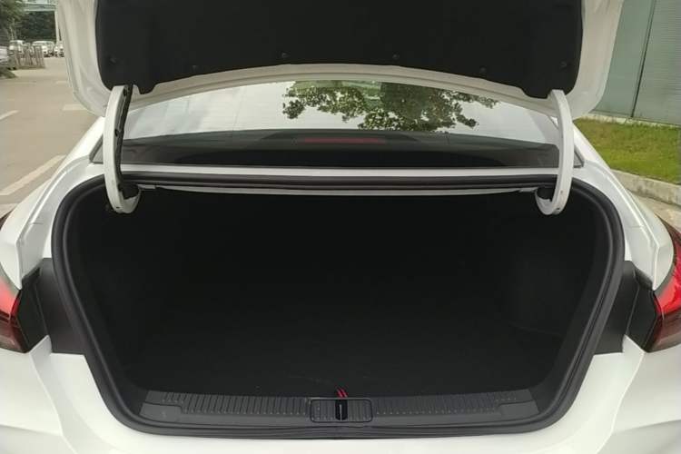 Used MG 5 2026 Model 300DVVT Global Flagship MAX Edition Trunk