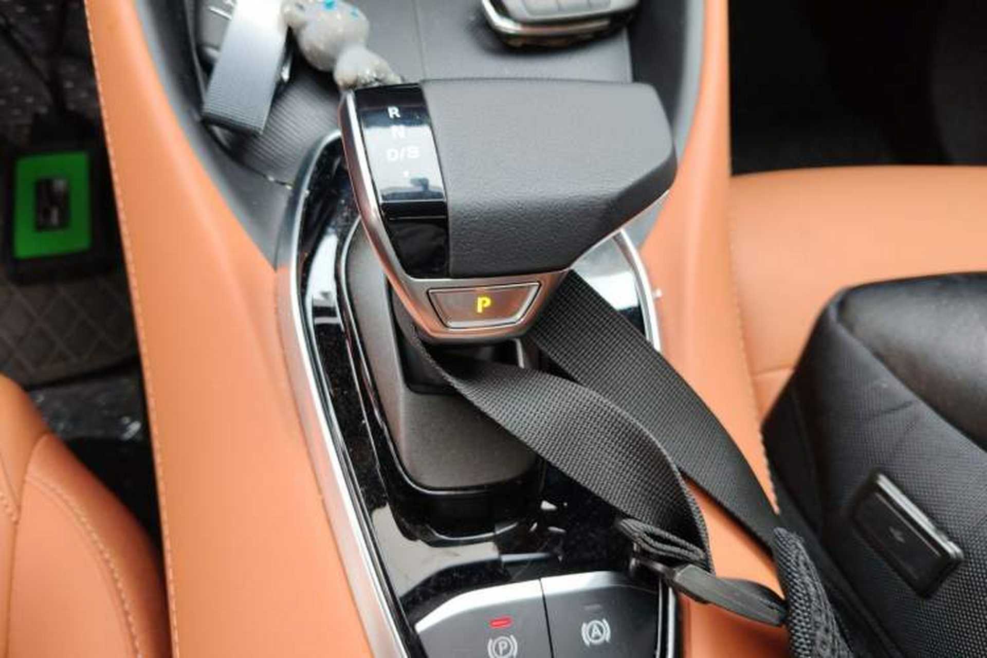 Used MG 5 2026 Model 300DVVT Global Flagship MAX Edition Gear Lever