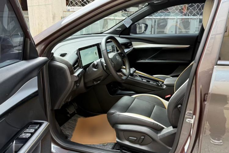 Used MG 5 Scorpio 2022 1.5T Trophy Sport Flagship Edition Interior 2