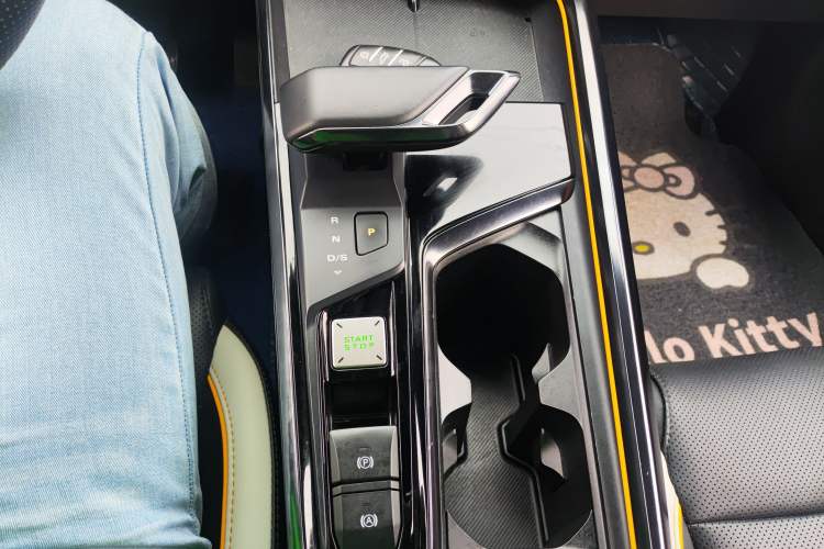 Used MG 5 Scorpio 2022 1.5T Trophy Sport Luxurious Edition Gear Lever