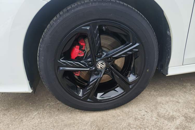 Used MG 5 Scorpio 2022 1.5T Trophy Sport Luxurious Edition Left Front Wheel Hub