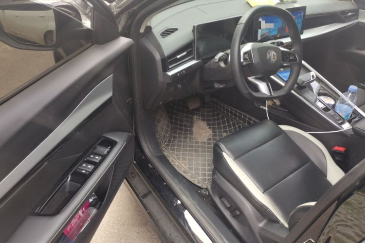 Used MG 5 Scorpio 2022 1.5T Luxury Edition Driver Seat