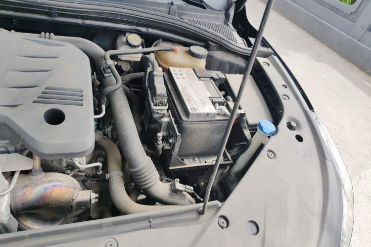 Used MG 5 Scorpio 2022 1.5T Trophy Sport Flagship Edition Engine Bay Left