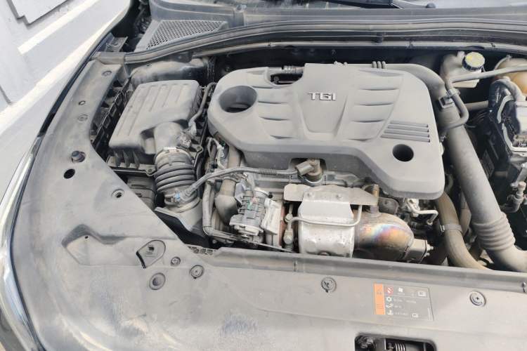 Used MG 5 Scorpio 2022 1.5T Trophy Sport Flagship Edition Engine Bay Right