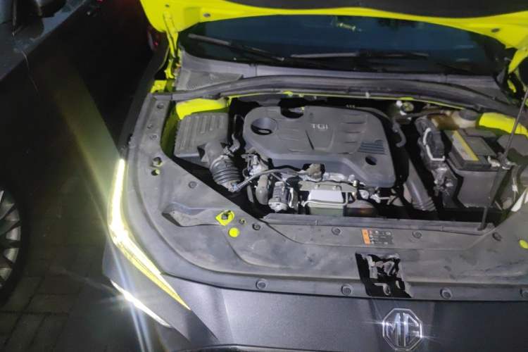 Used MG 5 Scorpio 2022 1.5T Trophy Sport Luxurious Edition Engine Bay Right