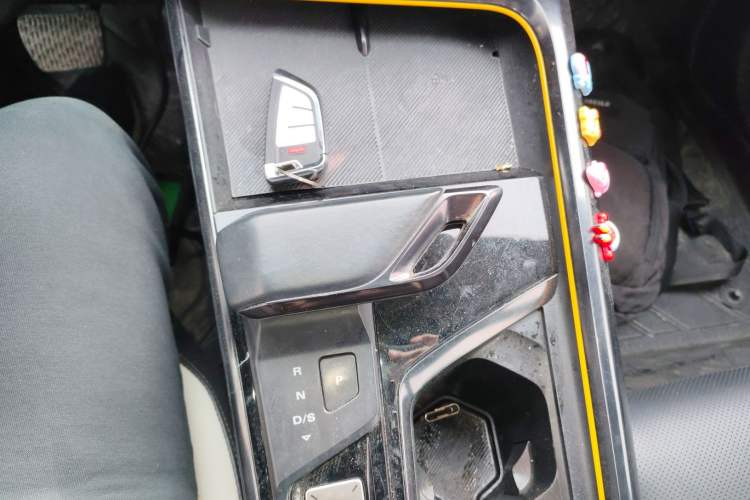 Used MG 5 Scorpio 2022 1.5T Trophy Sport Luxurious Edition Gear Lever