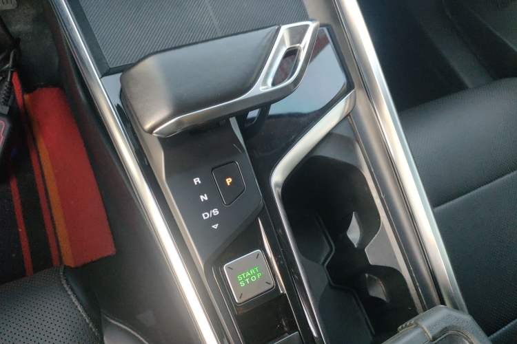 Used MG 5 Scorpio 2022 1.5T Luxury Edition Gear Lever