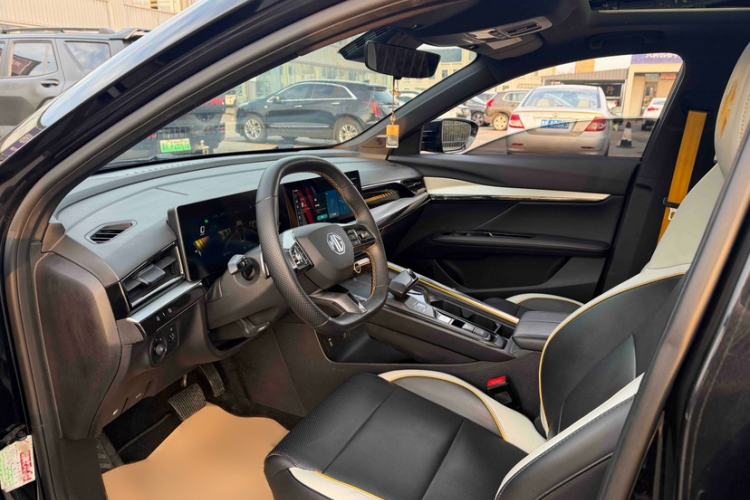 Used MG 5 Scorpio 2022 1.5T Trophy Sport Luxurious Edition Interior 1