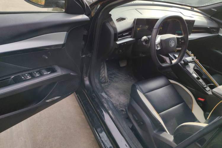 Used MG 5 Scorpio 2022 1.5T Trophy Sport Luxurious Edition Interior 3