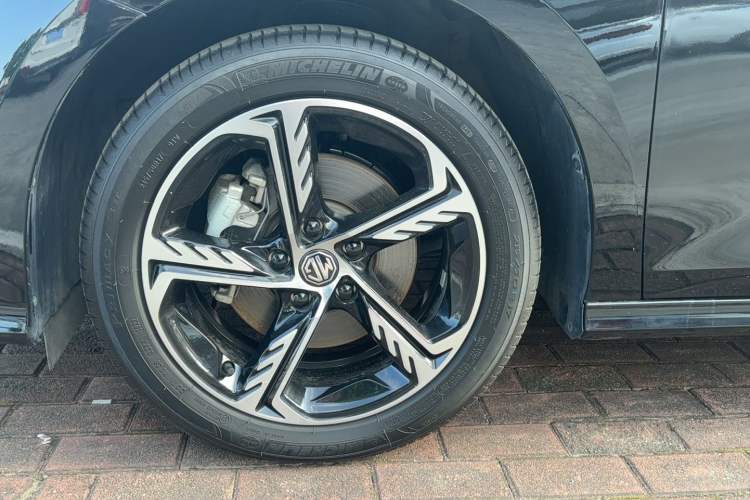 Used MG 5 Scorpio 2022 1.5T Luxury Edition Left Front Wheel Hub