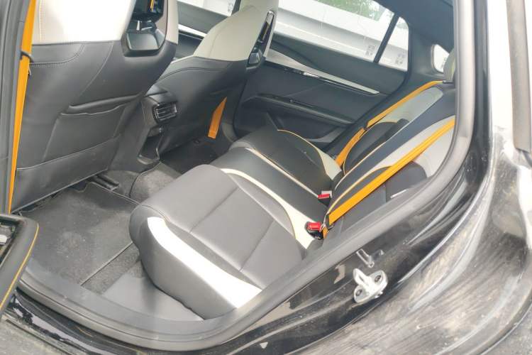 Used MG 5 Scorpio 2022 1.5T Trophy Sport Flagship Edition Left Rear Seat
