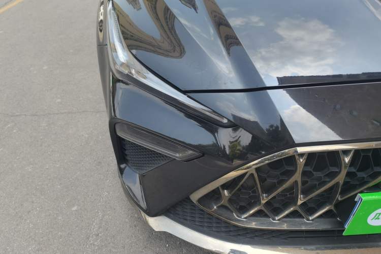 Used MG 5 Scorpio 2022 1.5T Luxury Edition Right Front Headlight