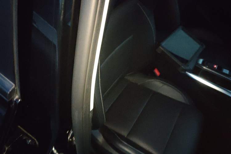 Used MG 5 Scorpio 2022 1.5T Luxury Edition Right Front Seat