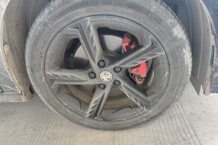 Used MG 5 Scorpio 2022 1.5T Trophy Sport Flagship Edition Right Front Wheel Hub