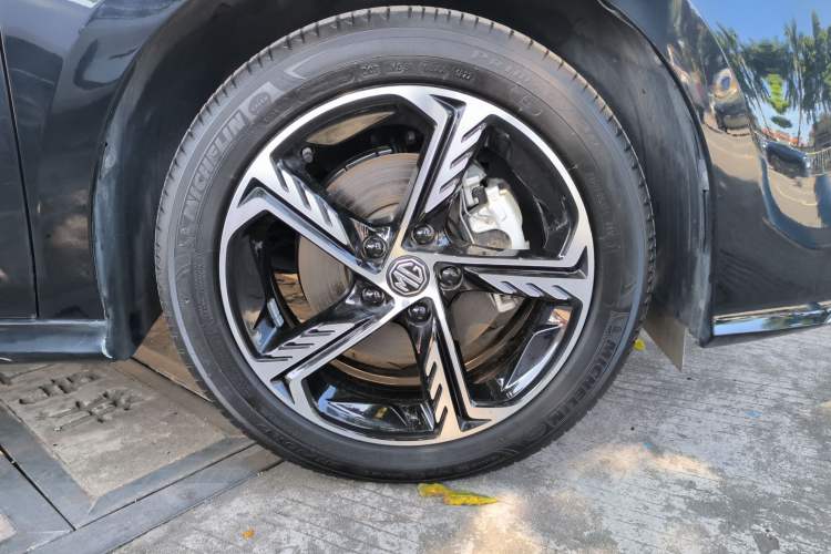 Used MG 5 Scorpio 2022 1.5T Luxury Edition Right Front Wheel Hub