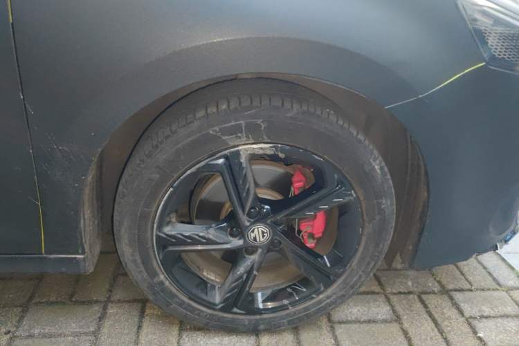 Used MG 5 Scorpio 2022 1.5T Trophy Sport Luxurious Edition Right Front Wheel Hub