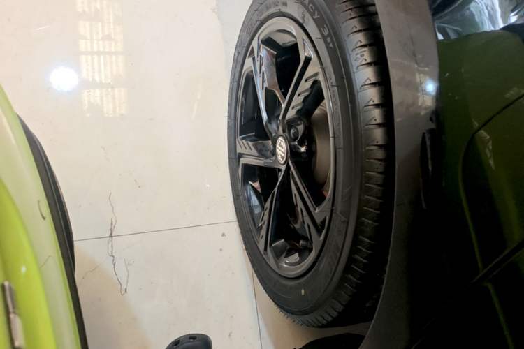 Used MG 5 Scorpio 2022 1.5T Trophy Sport Flagship Edition Right Rear Wheel Hub