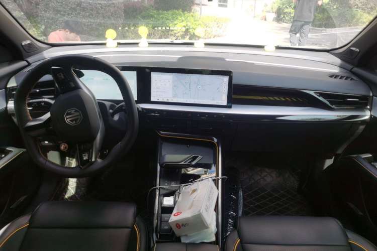 Used MG 5 Scorpio 2022 1.5T Trophy Sport Flagship Edition Center Console