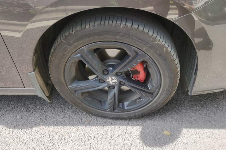 Used MG 5 Scorpio 2022 1.5T Trophy Sport Flagship Edition Right Front Wheel Hub
