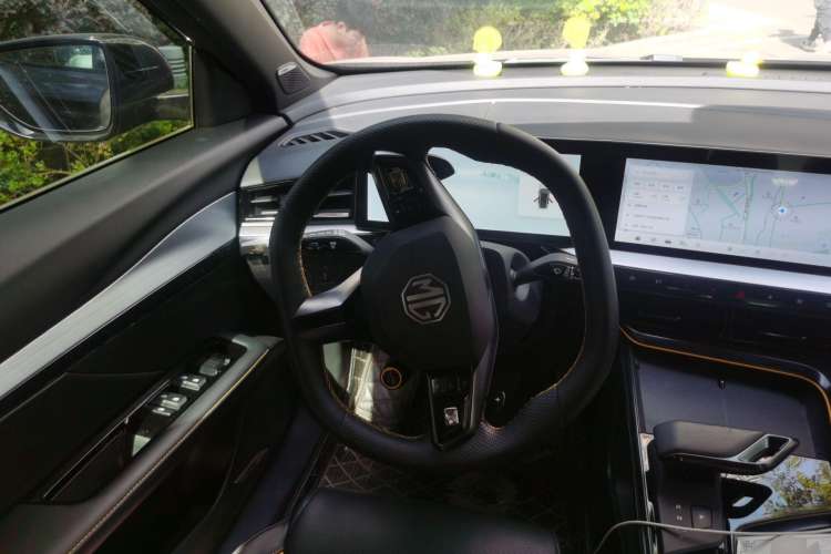 Used MG 5 Scorpio 2022 1.5T Trophy Sport Flagship Edition Steering Wheel