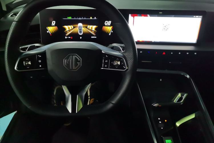 Used MG 5 Scorpio 2022 1.5T Luxury Edition Center Console
