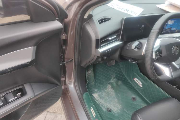 Used MG 5 Scorpio 2022 1.5T Luxury Edition Driver Seat
