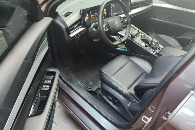 Used MG 5 Scorpio 2022 1.5T Trophy Sport Luxurious Edition Driver Seat