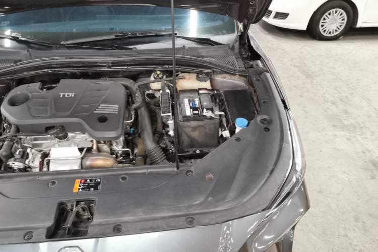 Used MG 5 Scorpio 2022 1.5T Trophy Sport Flagship Edition Engine Bay Left