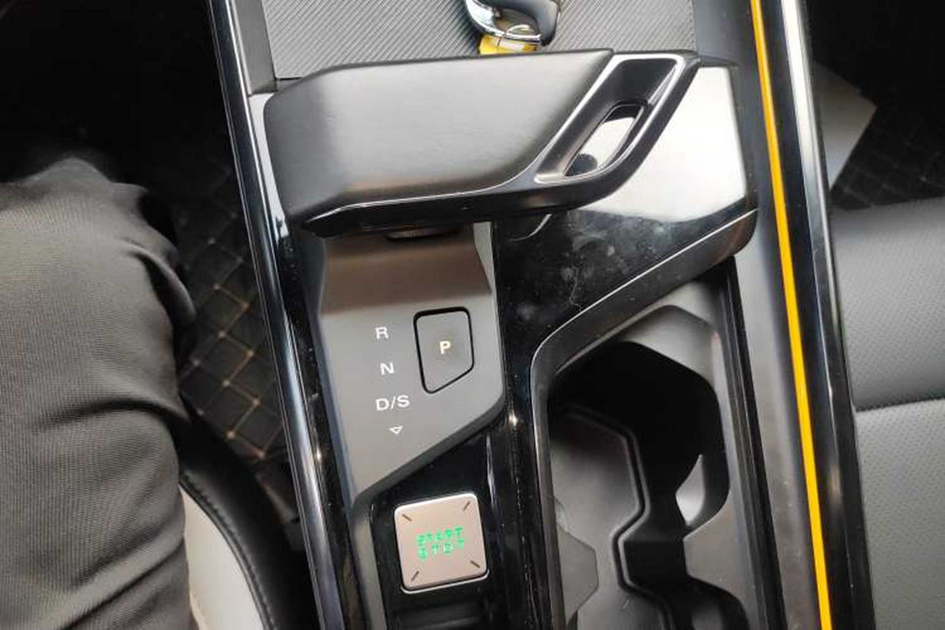 Used MG 5 Scorpio 2022 1.5T Trophy Sport Flagship Edition Gear Lever