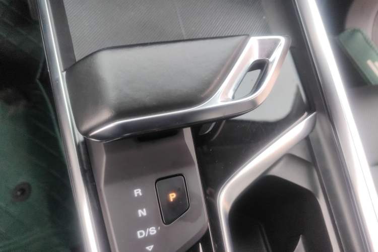 Used MG 5 Scorpio 2022 1.5T Luxury Edition Gear Lever