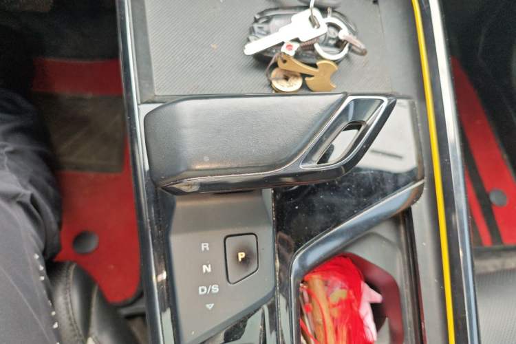 Used MG 5 Scorpio 2022 1.5T Trophy Sport Flagship Edition Gear Lever