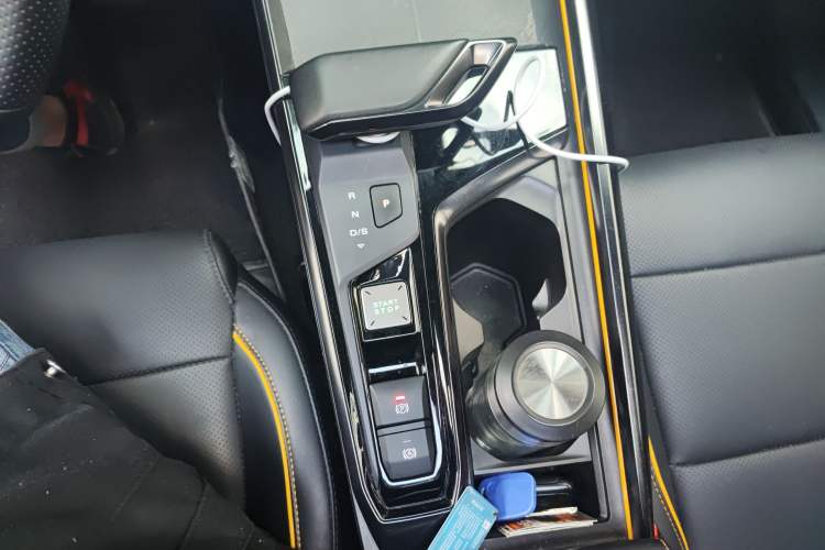 Used MG 5 Scorpio 2022 1.5T Trophy Sport Luxurious Edition Gear Lever