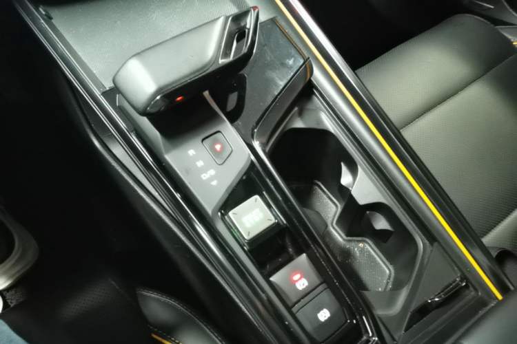 Used MG 5 Scorpio 2022 1.5T Trophy Sport Flagship Edition Gear Lever