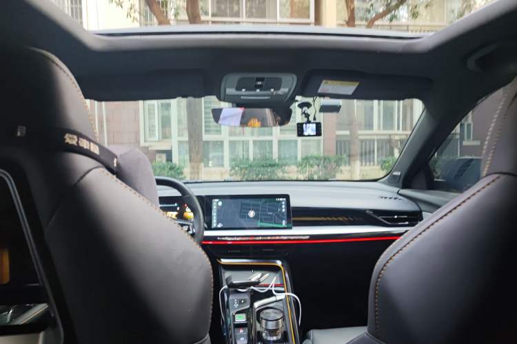Used MG 5 Scorpio 2022 1.5T Trophy Sport Luxurious Edition Headliner