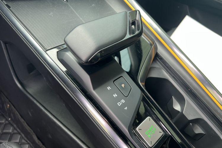 Used MG 5 Scorpio 2022 1.5T Trophy Sport Flagship Edition Interior 4