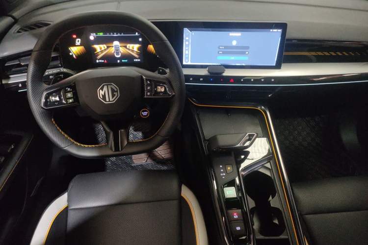 Used MG 5 Scorpio 2022 1.5T Trophy Sport Luxurious Edition Interior 6