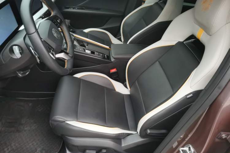 Used MG 5 Scorpio 2022 1.5T Trophy Sport Flagship Edition Left Front Seat