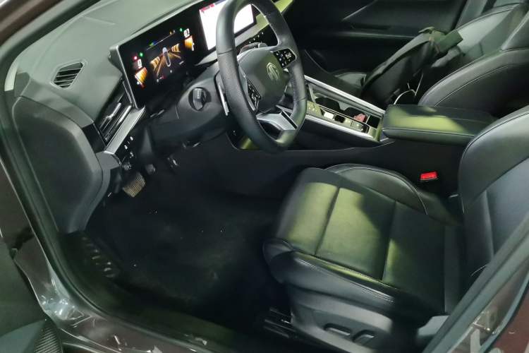 Used MG 5 Scorpio 2022 1.5T Luxury Edition Left Front Seat