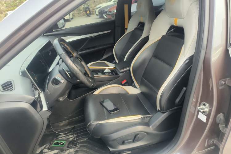 Used MG 5 Scorpio 2022 1.5T Trophy Sport Luxurious Edition Left Front Seat