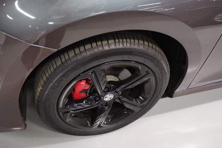 Used MG 5 Scorpio 2022 1.5T Trophy Sport Flagship Edition Left Front Wheel Hub