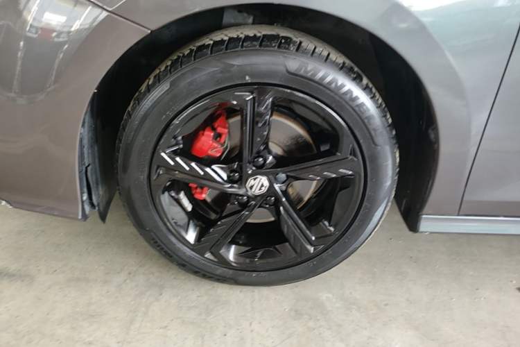 Used MG 5 Scorpio 2022 1.5T Trophy Sport Luxurious Edition Left Front Wheel Hub