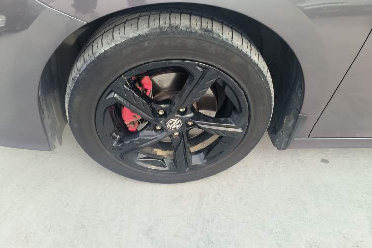 Used MG 5 Scorpio 2022 1.5T Trophy Sport Luxurious Edition Left Front Wheel Hub