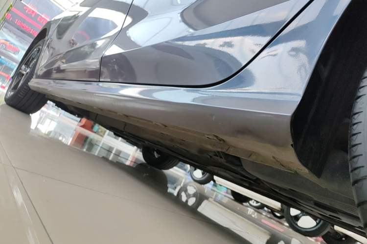 Used MG 5 Scorpio 2022 1.5T Trophy Sport Flagship Edition Left Side Sill