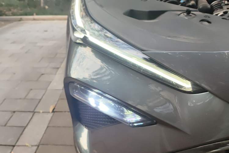 Used MG 5 Scorpio 2022 1.5T Trophy Sport Luxurious Edition Right Front Headlight