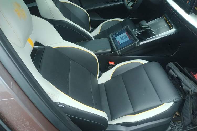 Used MG 5 Scorpio 2022 1.5T Trophy Sport Flagship Edition Right Front Seat