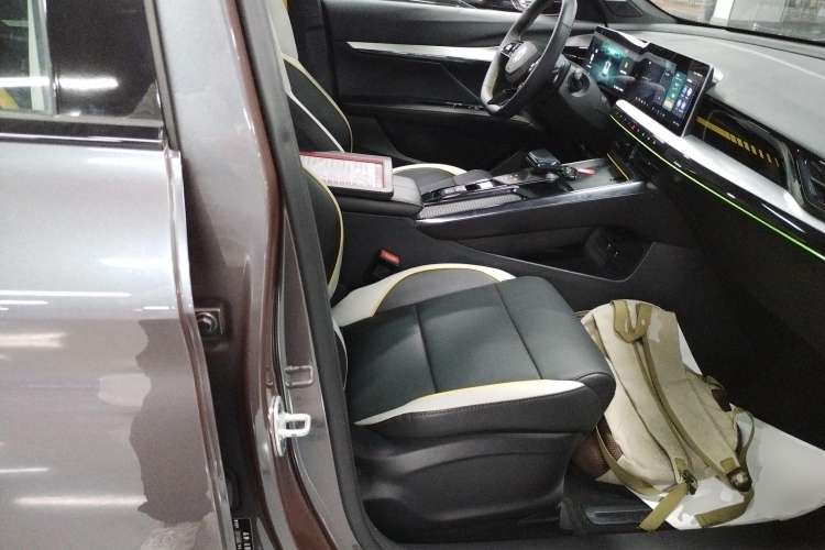 Used MG 5 Scorpio 2022 1.5T Trophy Sport Flagship Edition Right Front Seat