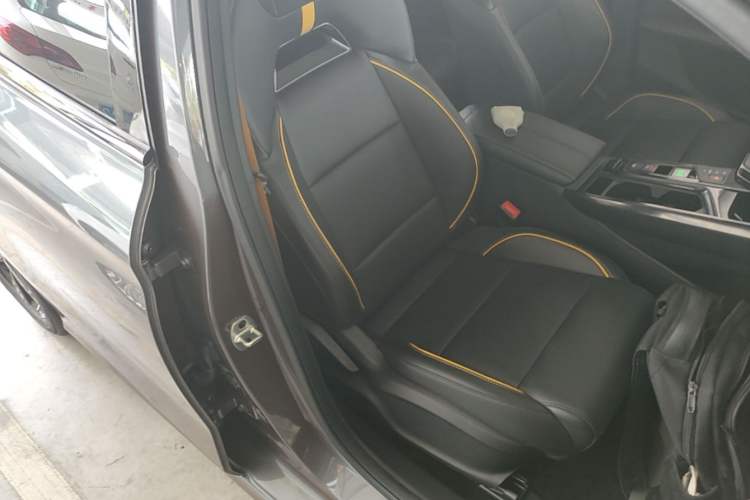 Used MG 5 Scorpio 2022 1.5T Trophy Sport Luxurious Edition Right Front Seat