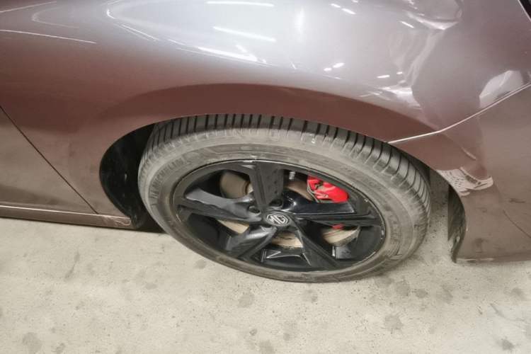 Used MG 5 Scorpio 2022 1.5T Trophy Sport Flagship Edition Right Front Wheel Hub